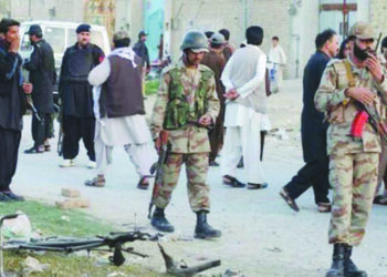 Armed men have attacked Pakistani forces in the Noshki district of Balochistan. According to details, FC personnel were targeted by unknown armed men in front of the FC main camp at the Noshki base. According to sources, three personnel were posted in front of the FC camp and were targeted by armed men, all three of them were killed and injured. The authorities’ position regarding the attack has not yet come out. It should be noted that Baloch independence armed groups are active in the said area. On November 29, Baloch Sarmachars set up a blockade at the Zarrin Jungle location in Noshki and during this took control of the Levies Force post. The Baloch Liberation Army, accepting responsibility for the attack, said that the Sarmachars captured a post of the occupying Pakistani Levies Force stationed on the highway at the Zarrin Jungle location and took the personnel present there into custody. The Sarmachars also took possession of the Levies Force’s weapons and other military equipment, however, the personnel, being Baloch, were later safely released. He said that during this time, a different team of Sarmachars conducted a snap-check of vehicles on the highway for more than an hour, while a third team of Sarmachars detained five officials working on a project of an exploitative company and destroyed the company's machinery by setting it on fire. The detained officials are being interrogated. However, no one has claimed responsibility for today's attack yet.